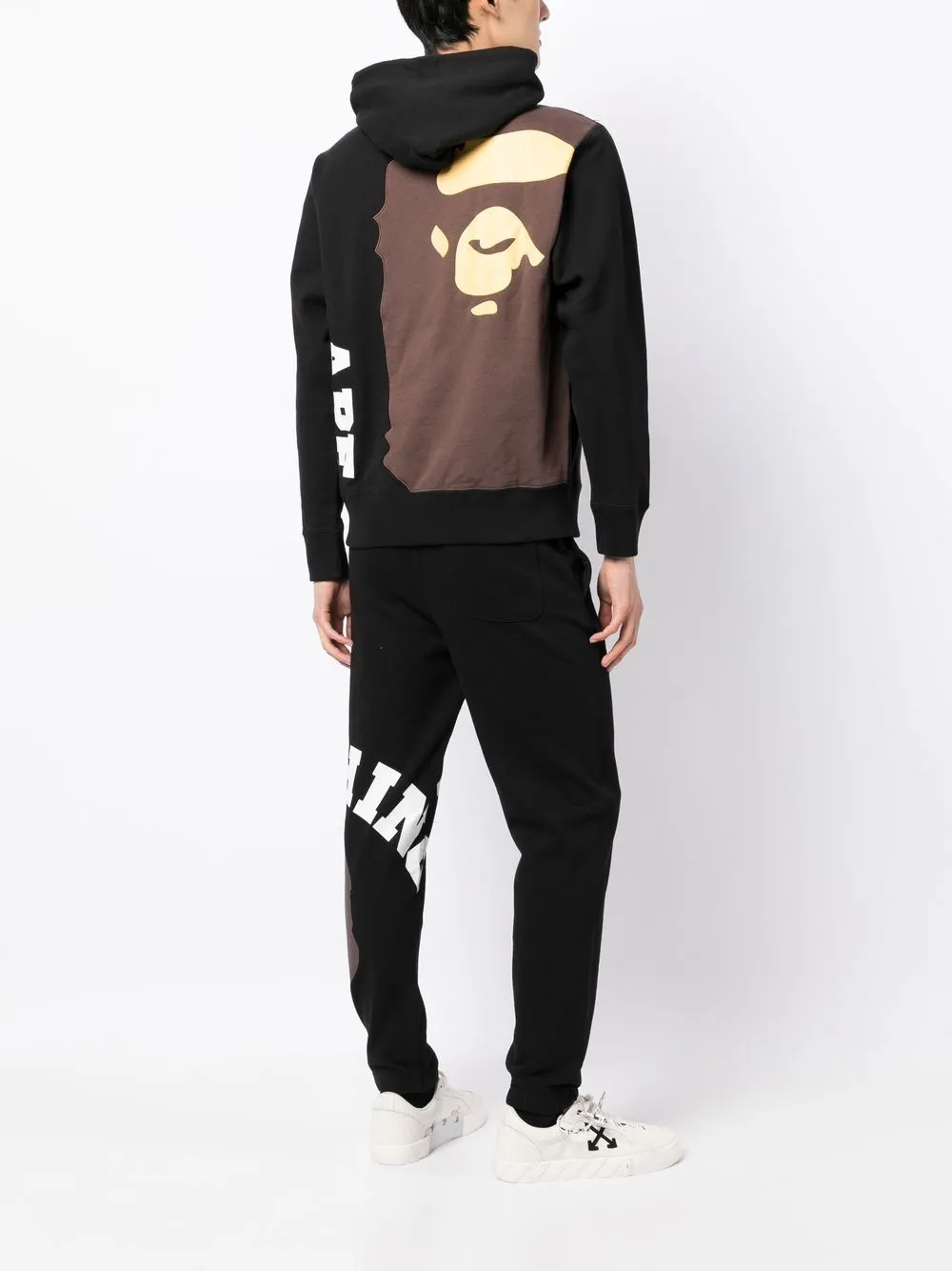 A BATHING APE® logo-print cotton hoodie