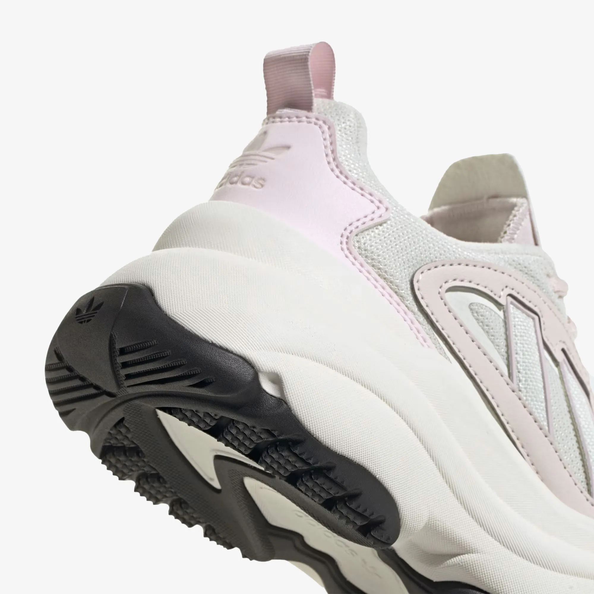 Adidas Originals | OZGAIA  { CLOUD WHITE/OFF WHITE/ALMOST PINK