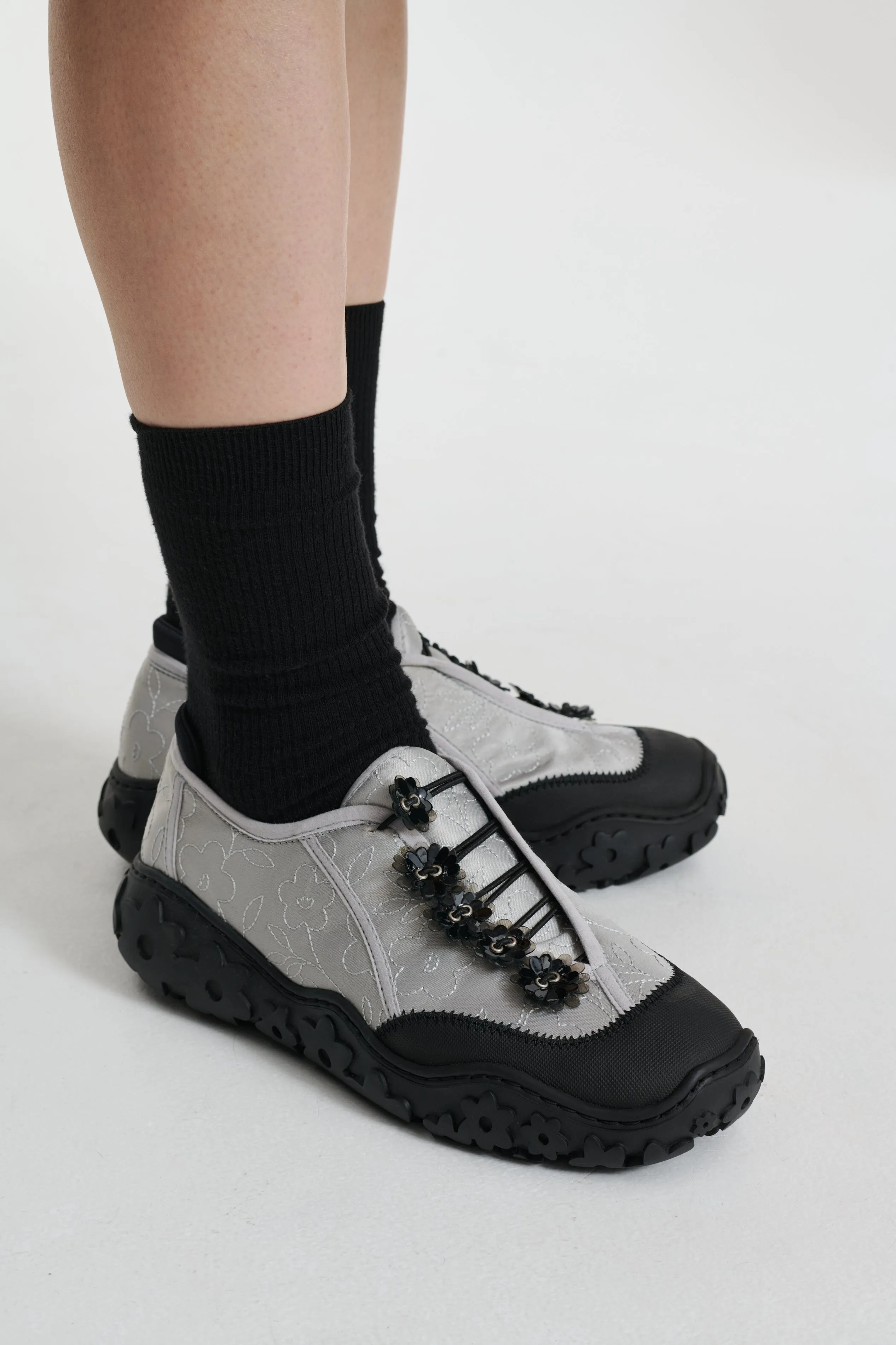 ALINA | SNEAKER EMBROIDERED SATIN GREY