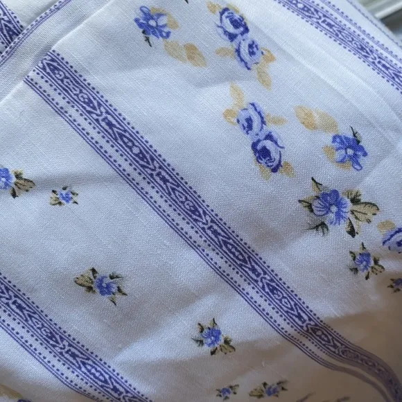 Antonio Melani Graziela Linen Floral Stripe Shorts.