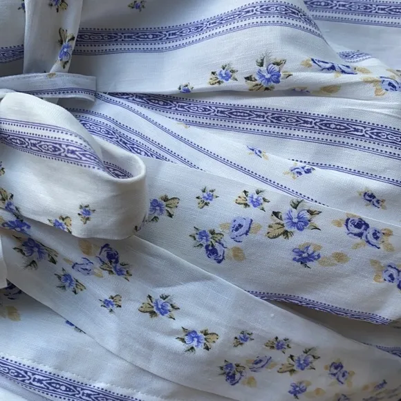 Antonio Melani Graziela Linen Floral Stripe Shorts.