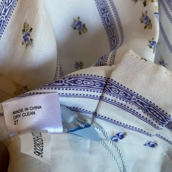 Antonio Melani Graziela Linen Floral Stripe Shorts.