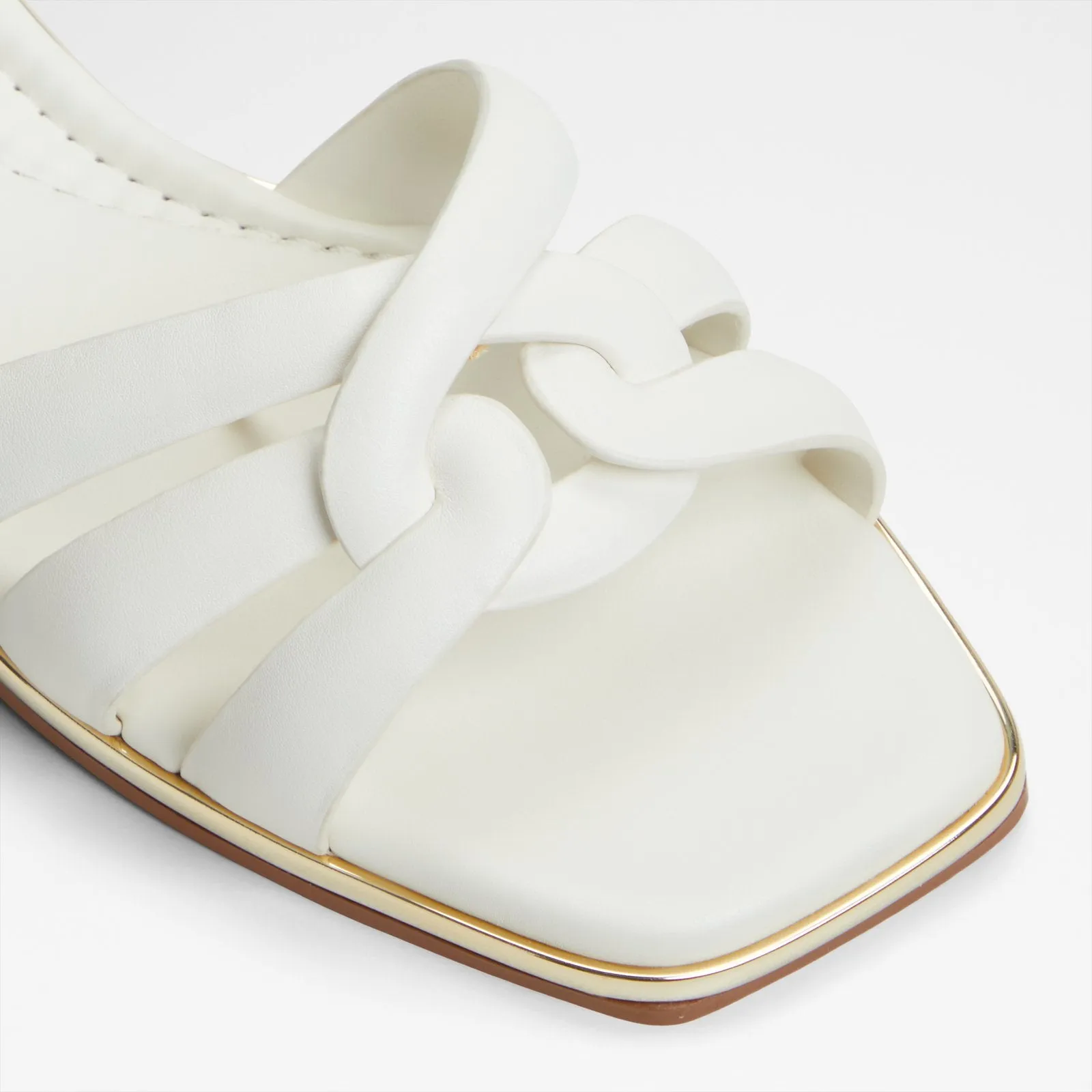 Augustya / Flat Sandals