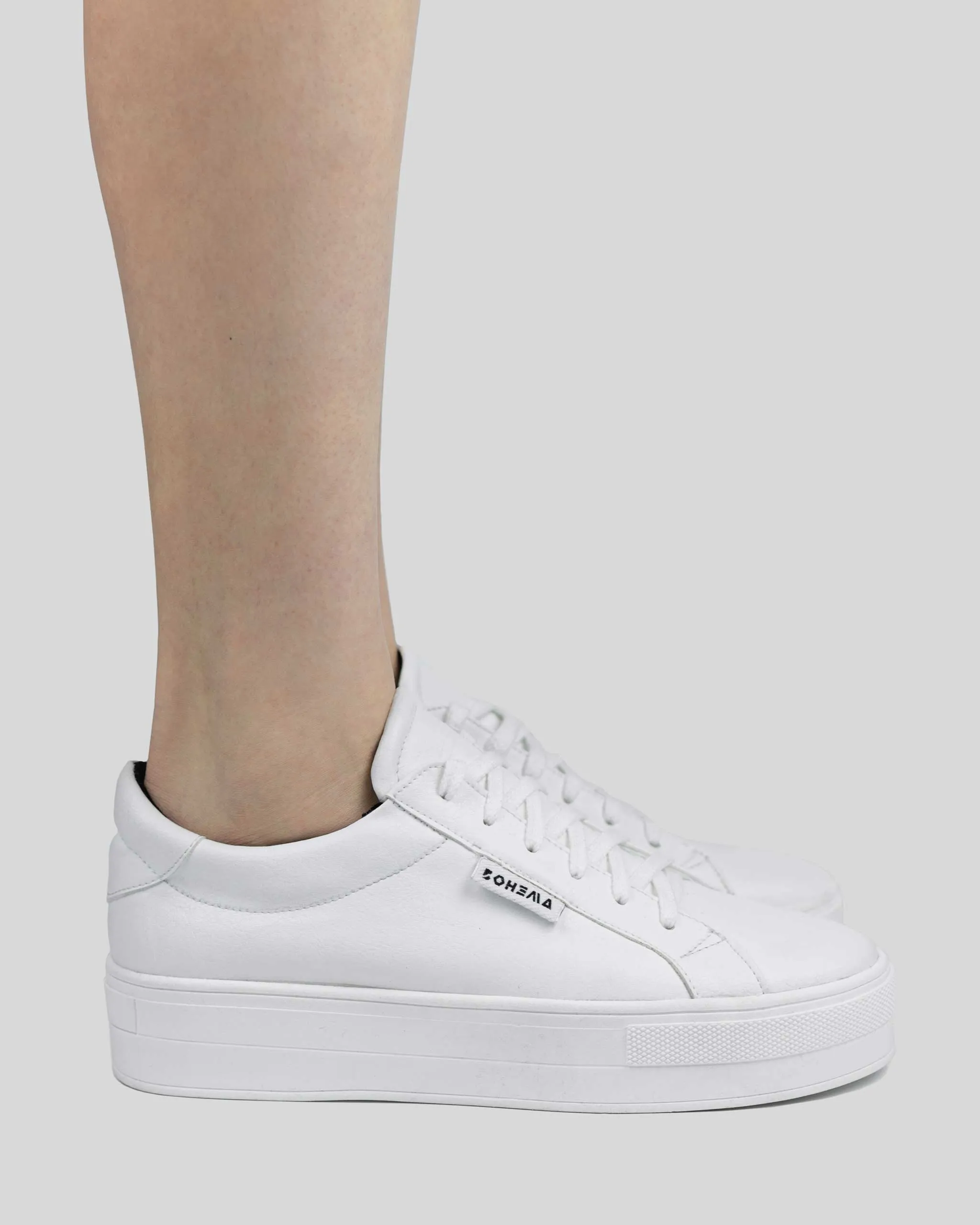 Bohema Sneakers Aware White sneakers made of Vegea grape leather