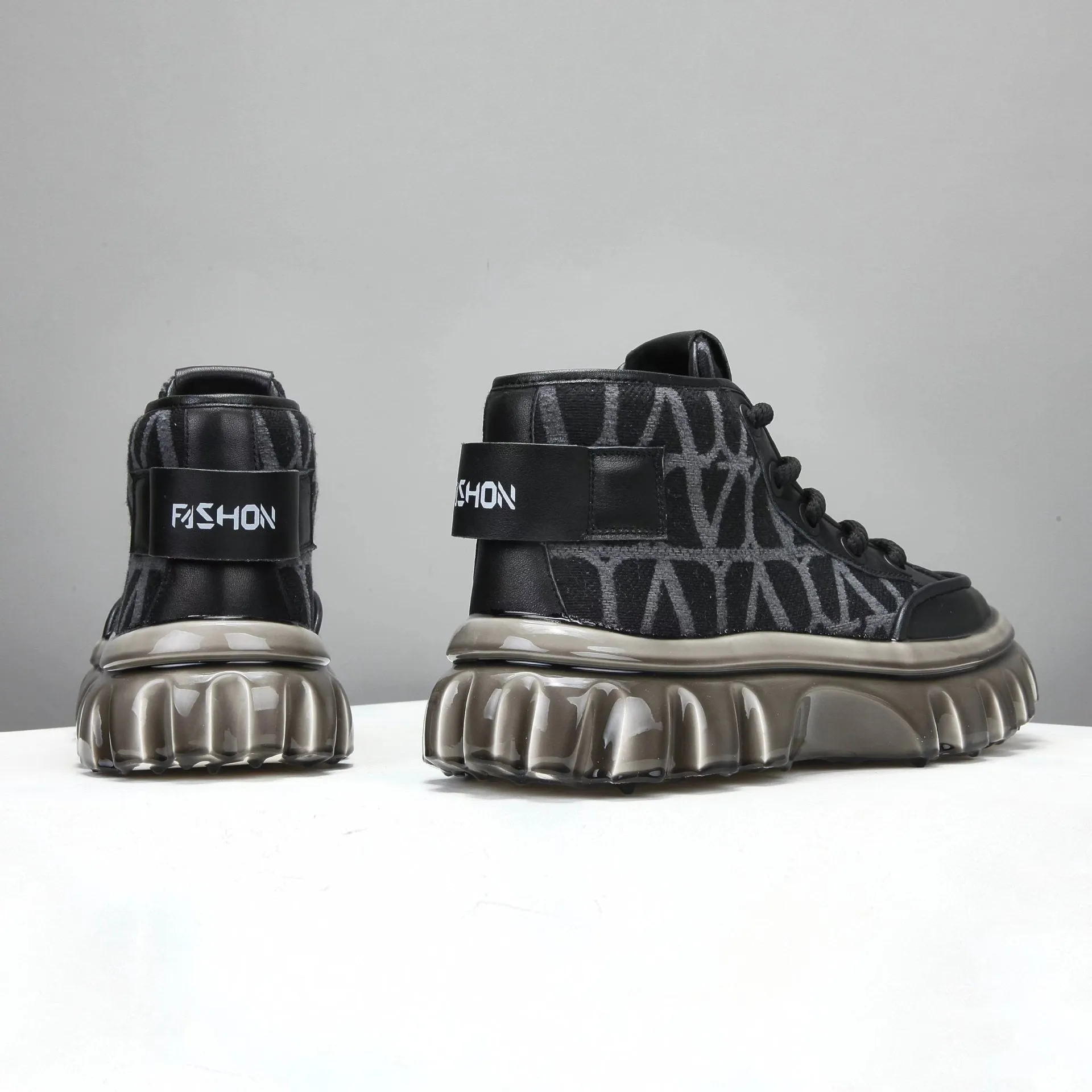 Chictango Gravity Track Sneakers