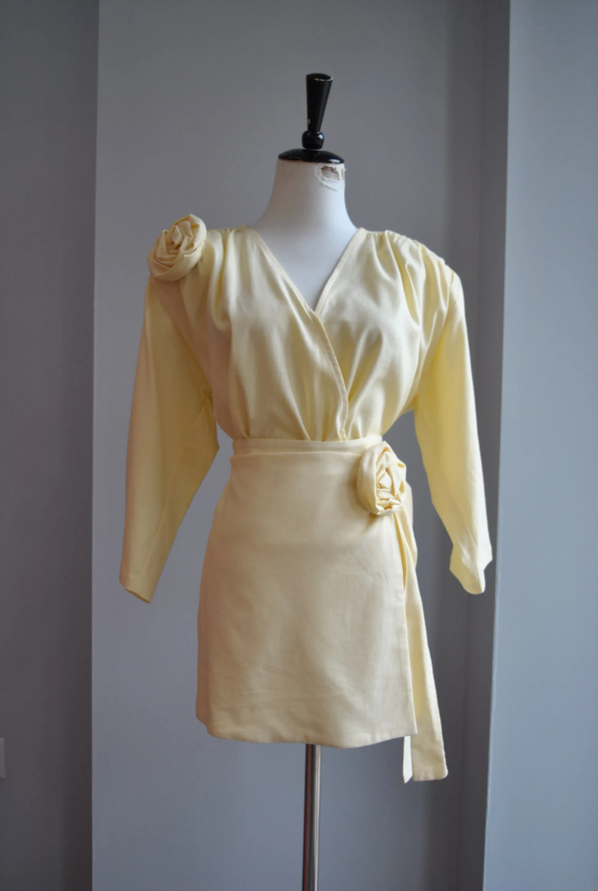 CLEARANCE - YELLOW LINEN SUMMER SET