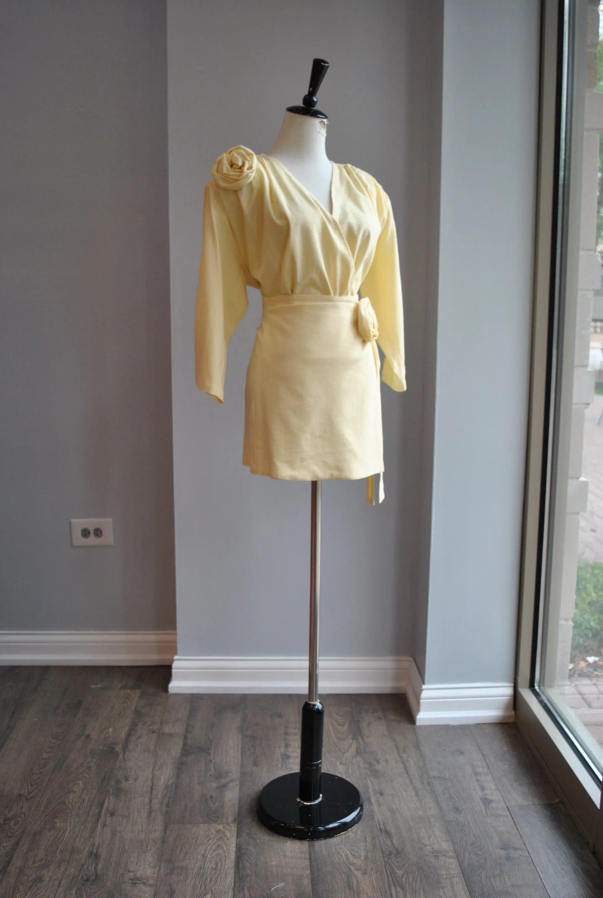CLEARANCE - YELLOW LINEN SUMMER SET