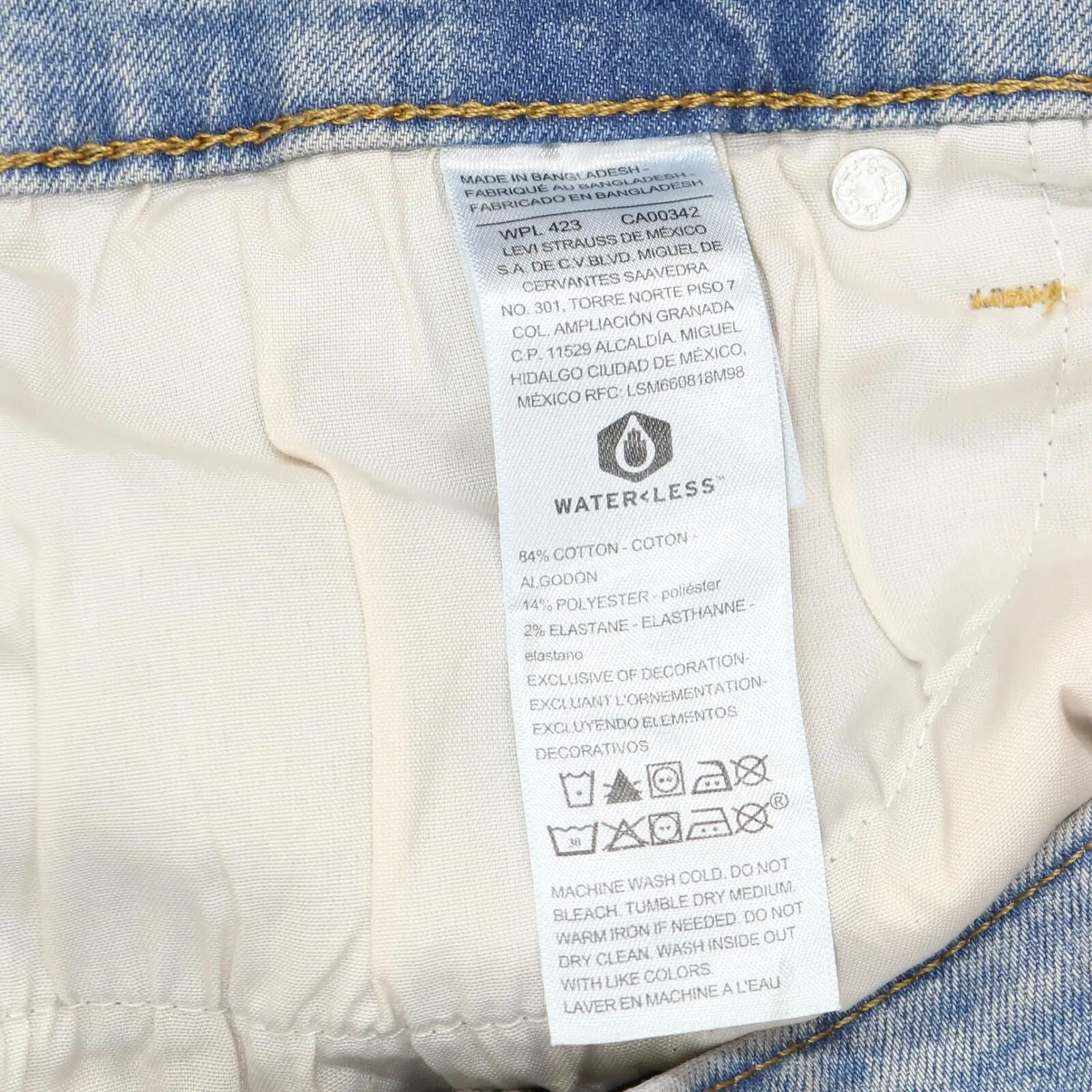 Denizen From Levi's Women's Mid-Rise 5" Jean Shorts