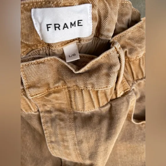 Frame Paperbag Elastic Waist High-Rise Twill Shorts In Washed Sand Size L