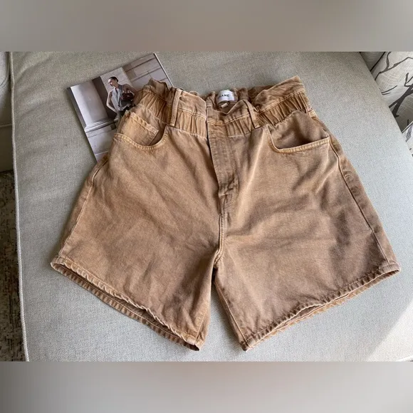 Frame Paperbag Elastic Waist High-Rise Twill Shorts In Washed Sand Size L