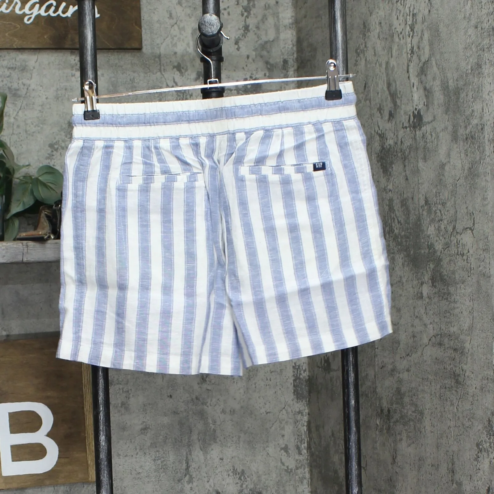 Gap Women's Lightweight & Comfortable Linen Shorts 980372722