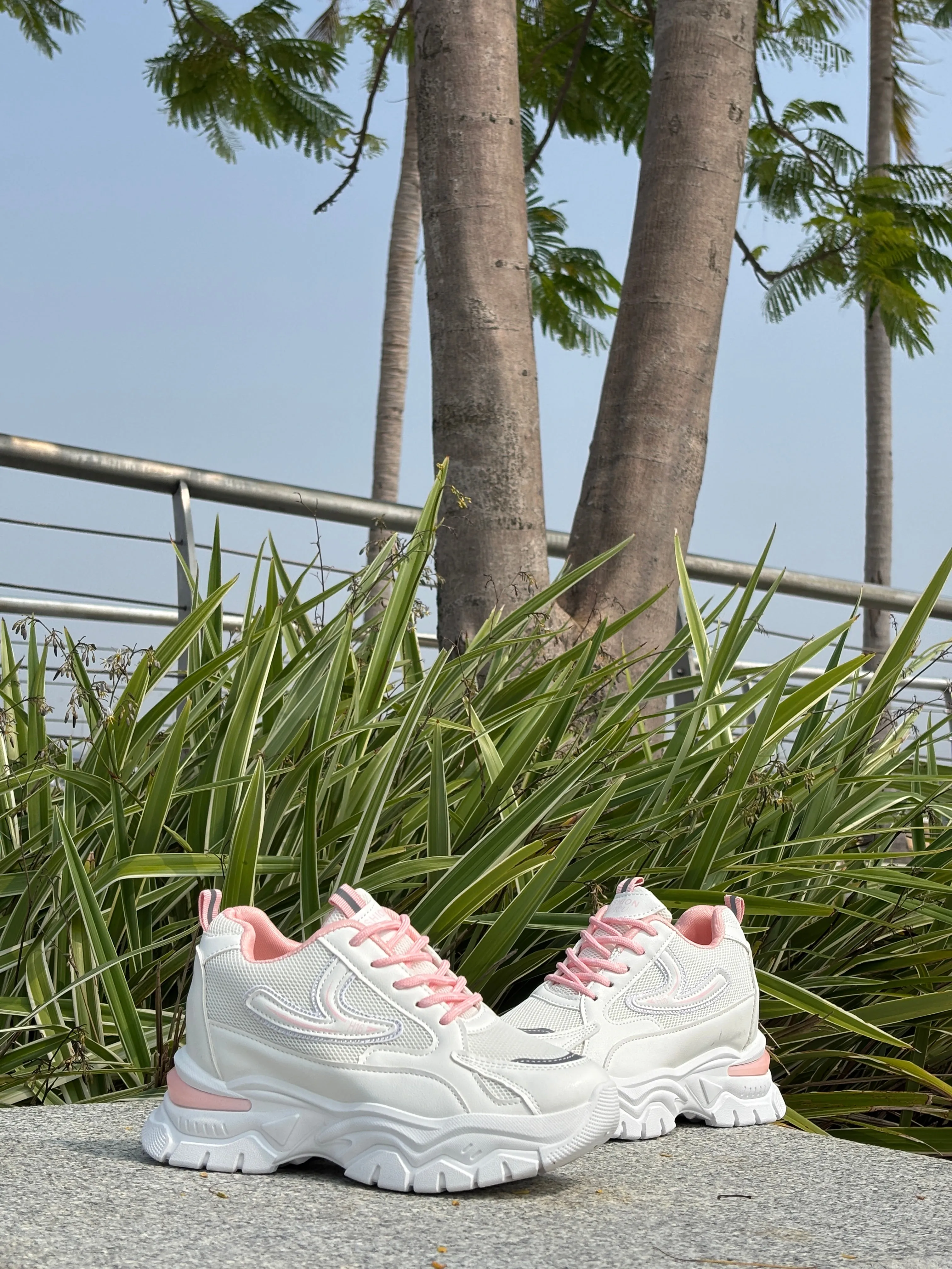 GIRLS CHUNKY SHOES