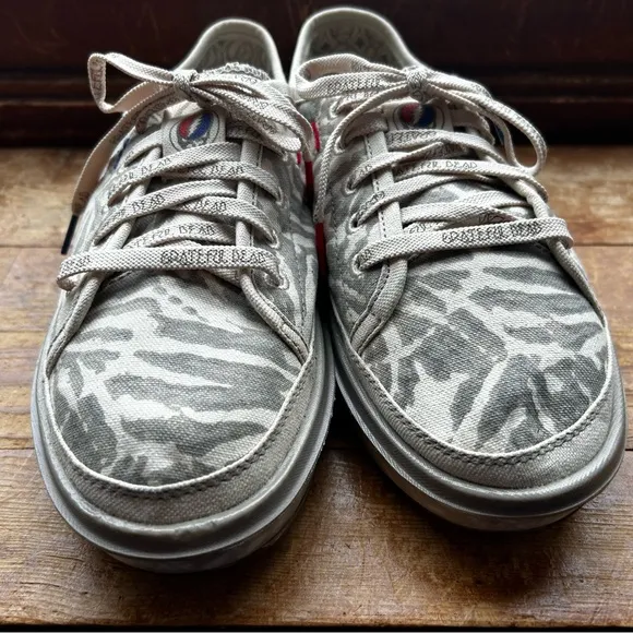 Grateful Dead Sanuk Sneakers Men’s 8 Women’s 9 (10) Worn Once!