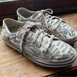 Grateful Dead Sanuk Sneakers Men’s 8 Women’s 9 (10) Worn Once!