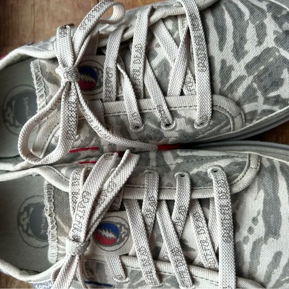 Grateful Dead Sanuk Sneakers Men’s 8 Women’s 9 (10) Worn Once!