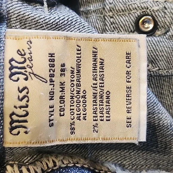 Like New Miss Me Mid Rise Dark Denim Jean Shorts Size 27