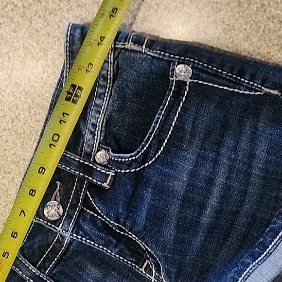 Like New Miss Me Mid Rise Dark Denim Jean Shorts Size 27