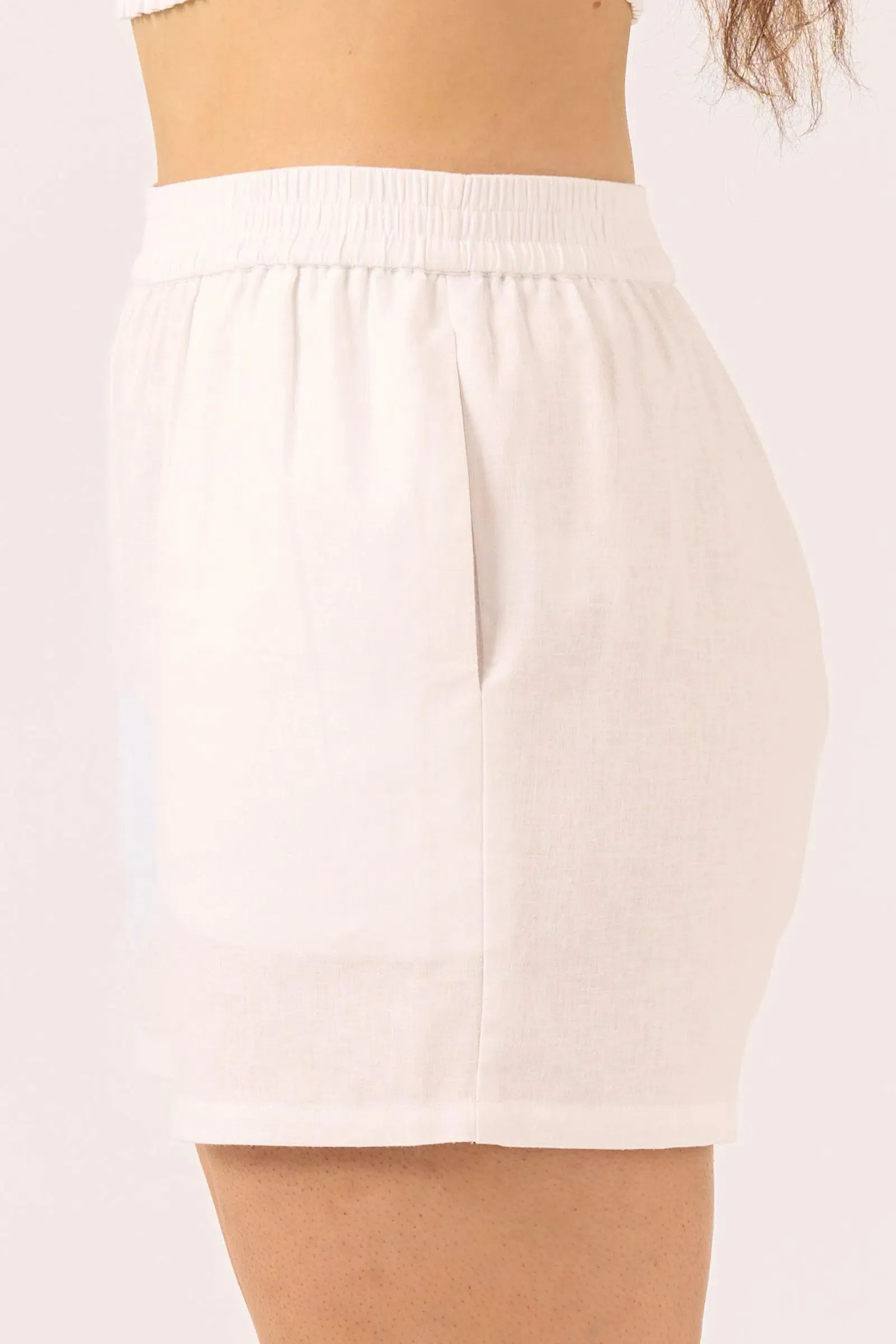 Linen Blend Pull On Short - White