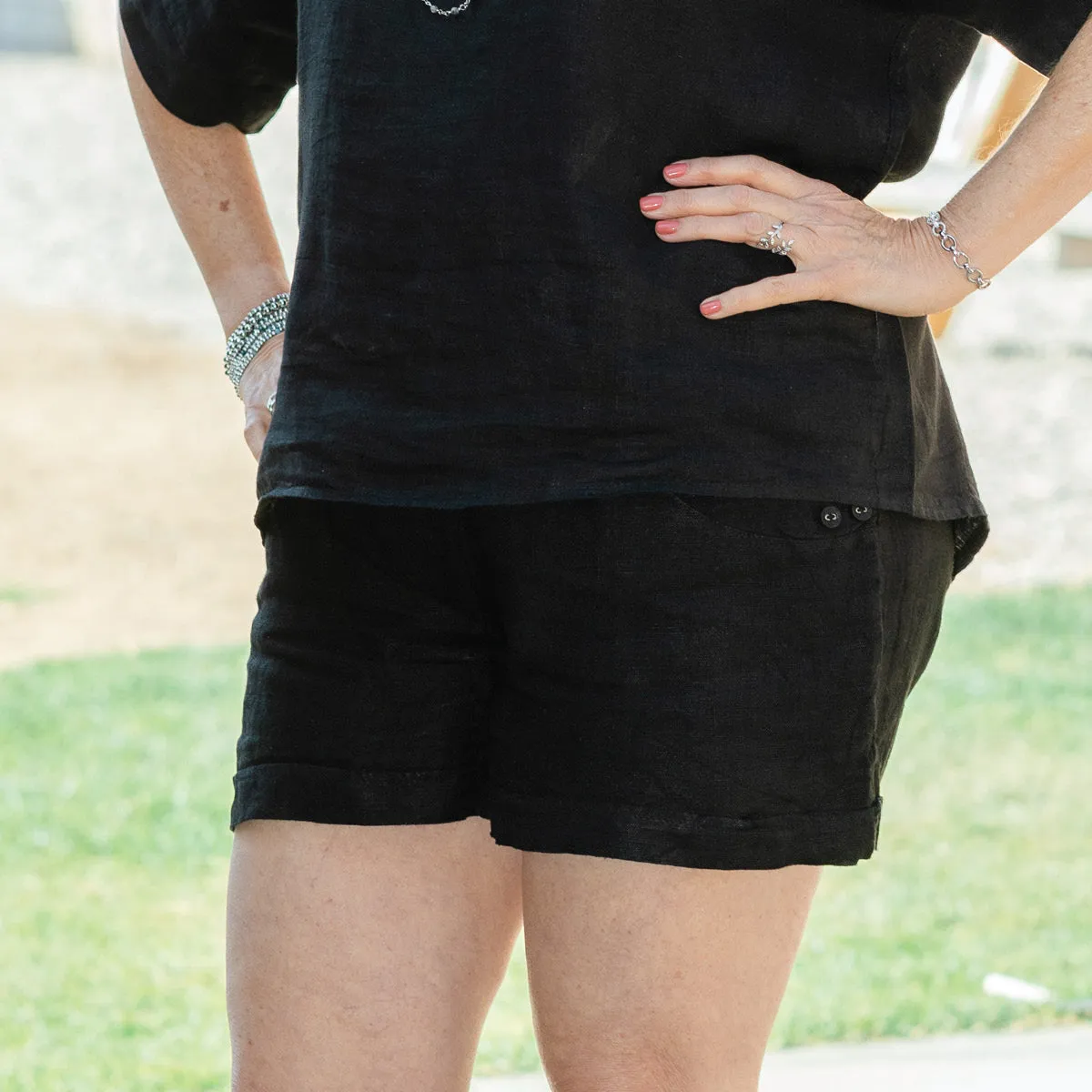 Linen Cuffed Shorts