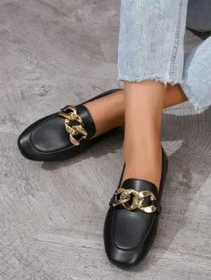 Metal Chain Decorated Flat Shoes