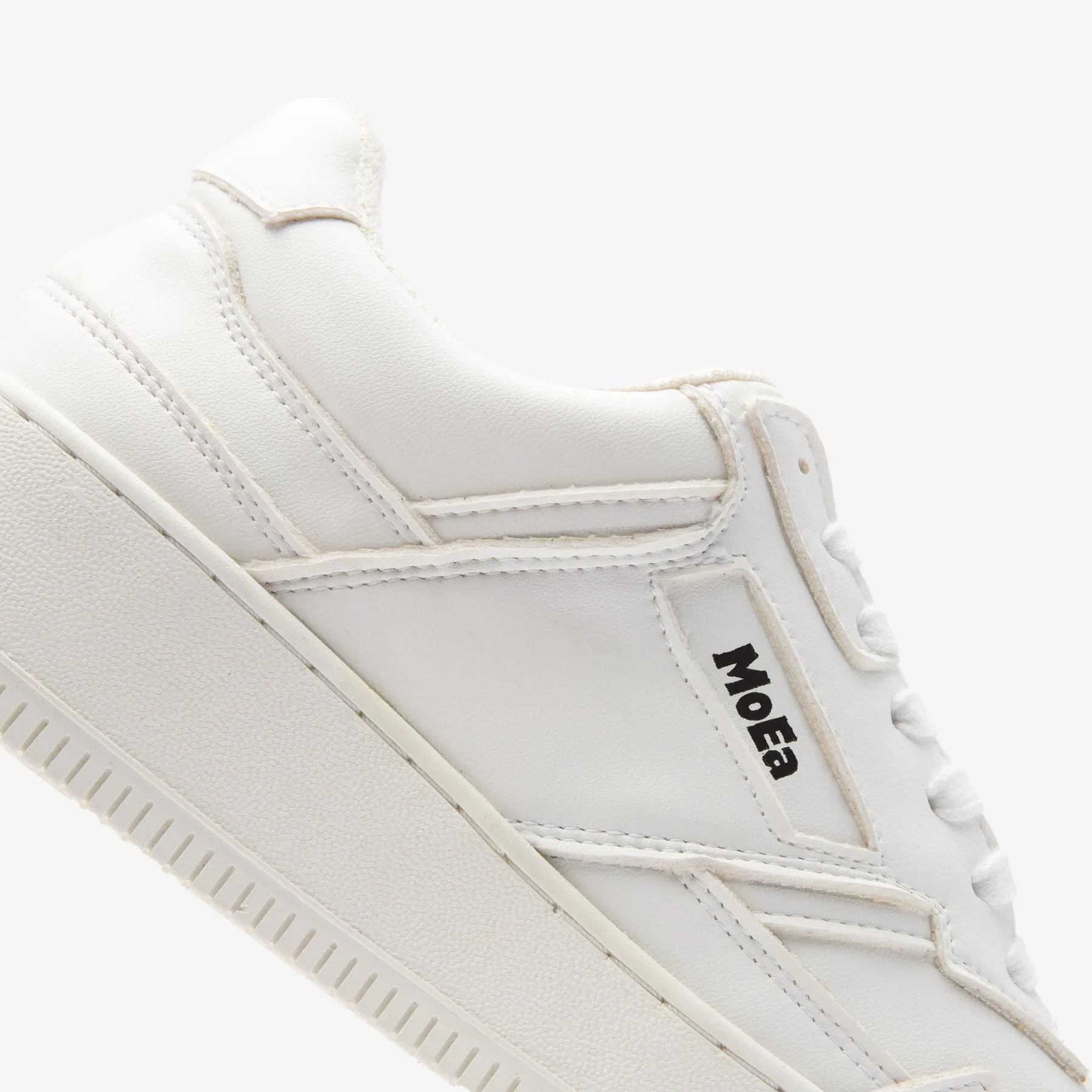 MoEA GEN1 Full White