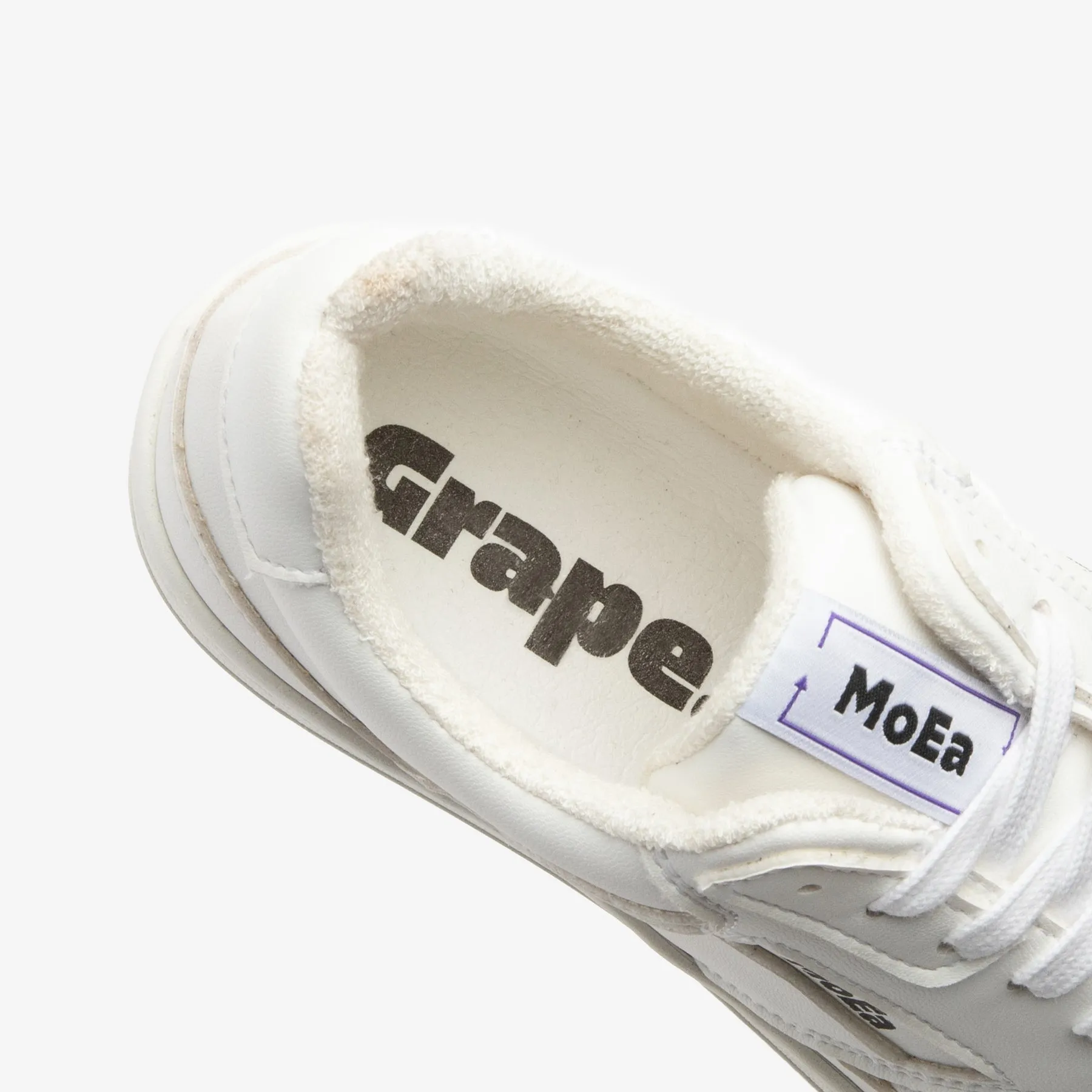 MoEA GEN1 Full White