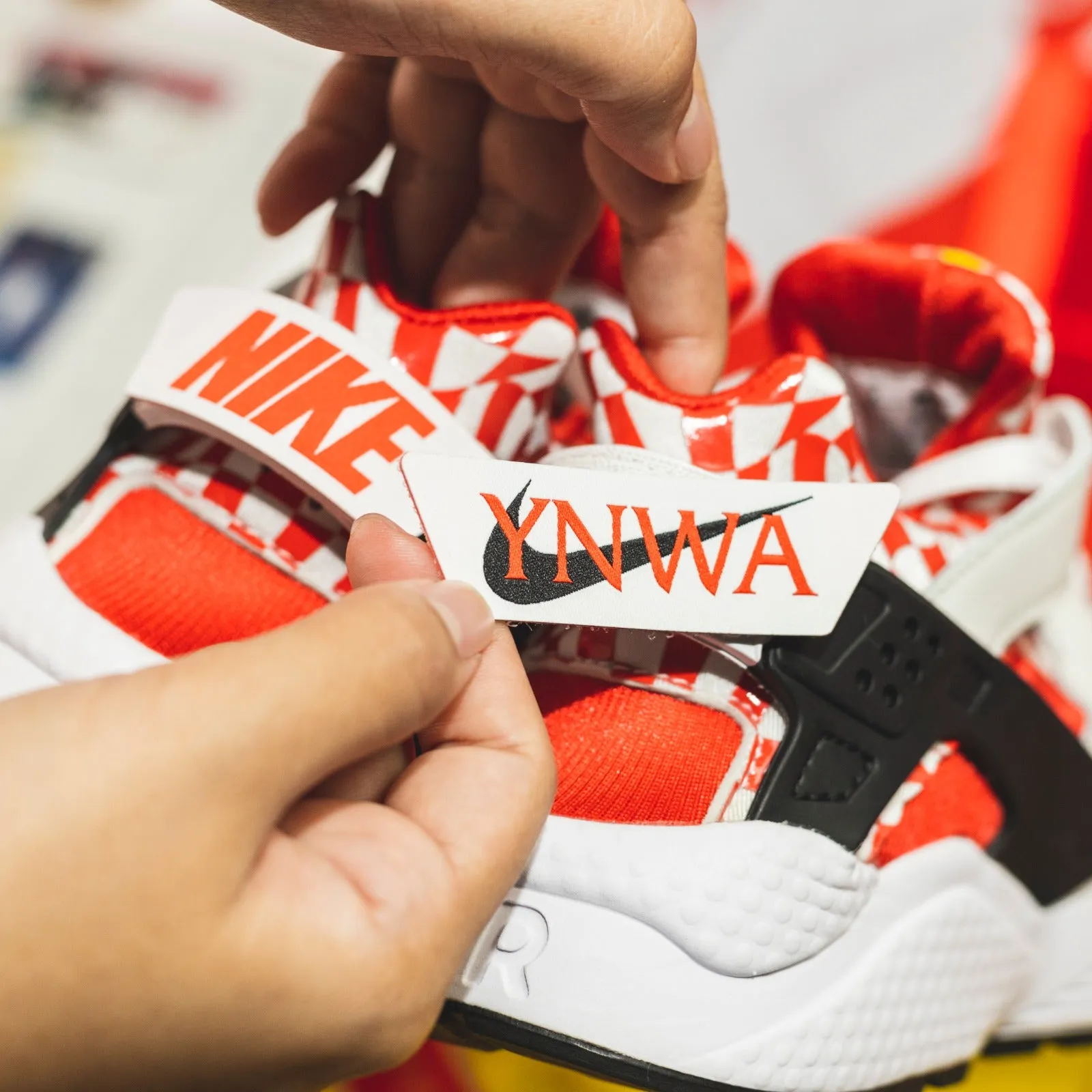 Nike Air Huarache "Liverpool" (Recommended To Take One Size Up)