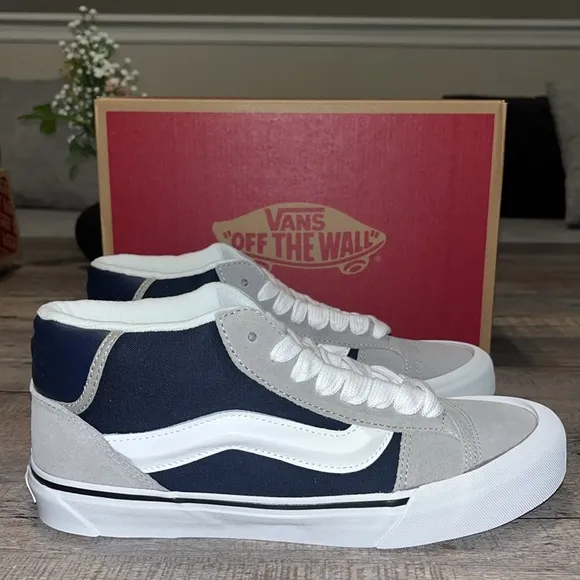 NWT Vans Knu Mid Men's Shoes - VN000CQ9KAQ