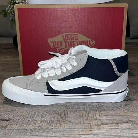NWT Vans Knu Mid Men's Shoes - VN000CQ9KAQ