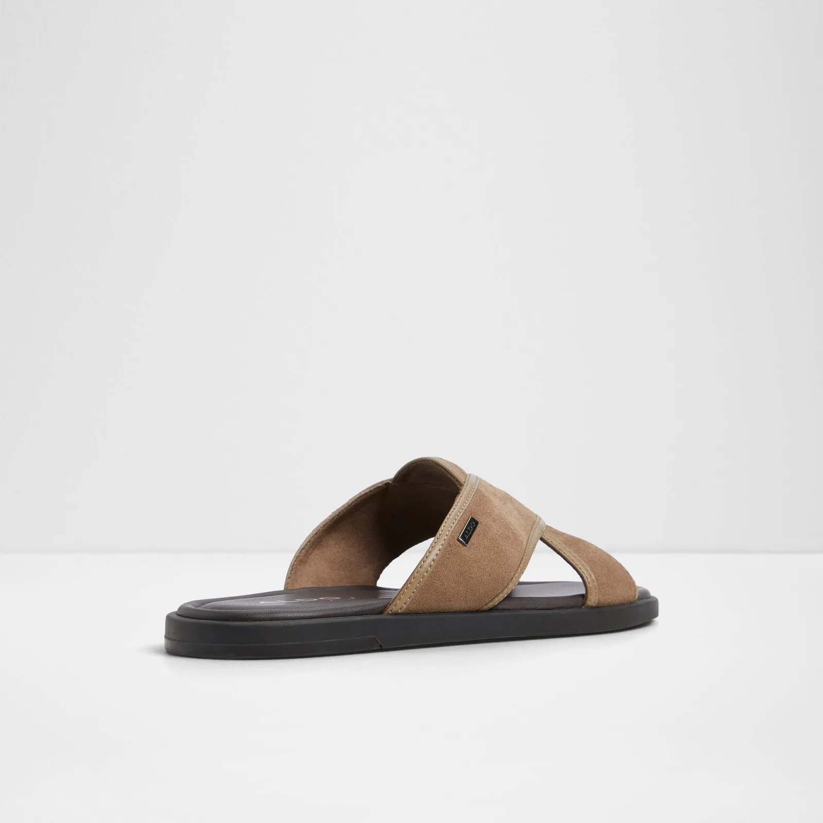 Olino / Flat Sandals