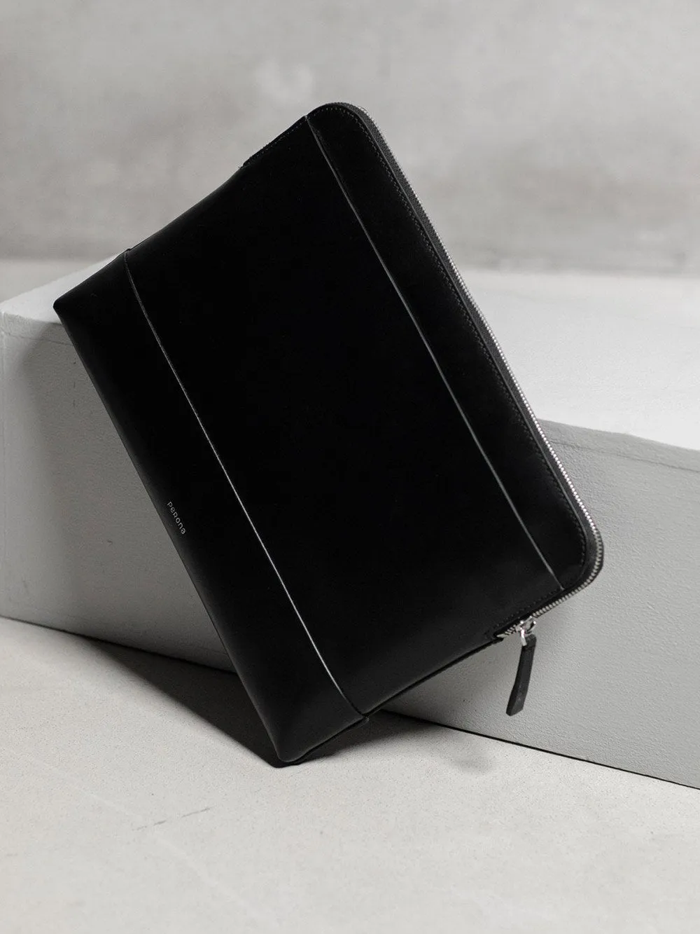 Perona   I   Bag - Laptop & Ipad Cover Yudai In Black