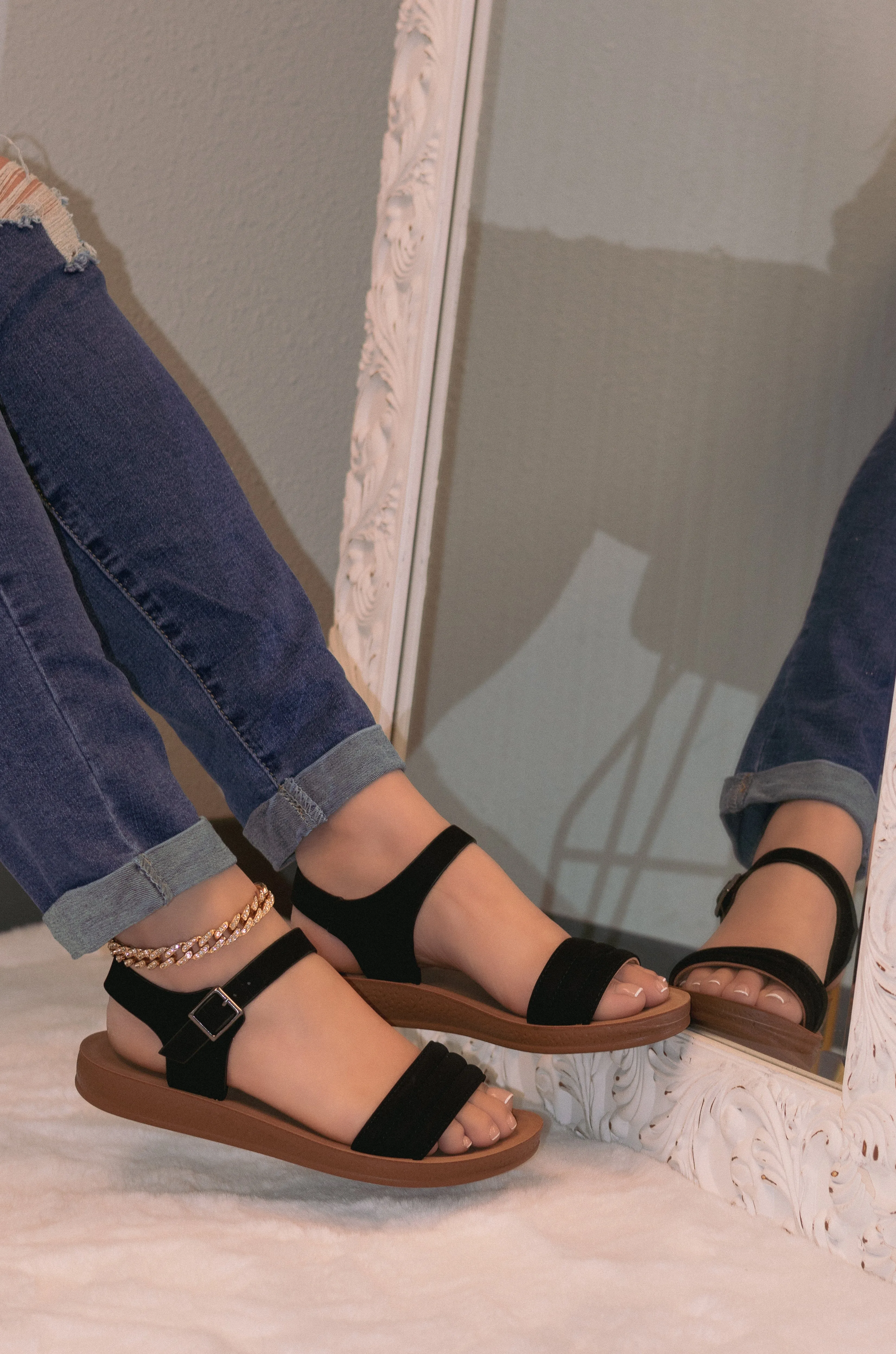 Reform - Women's Ankle Strap Comfort Sandals, Padded Insole for All-Day Support, Lightweight Summer Footwear, Stylish & Practical for Everyday Wear