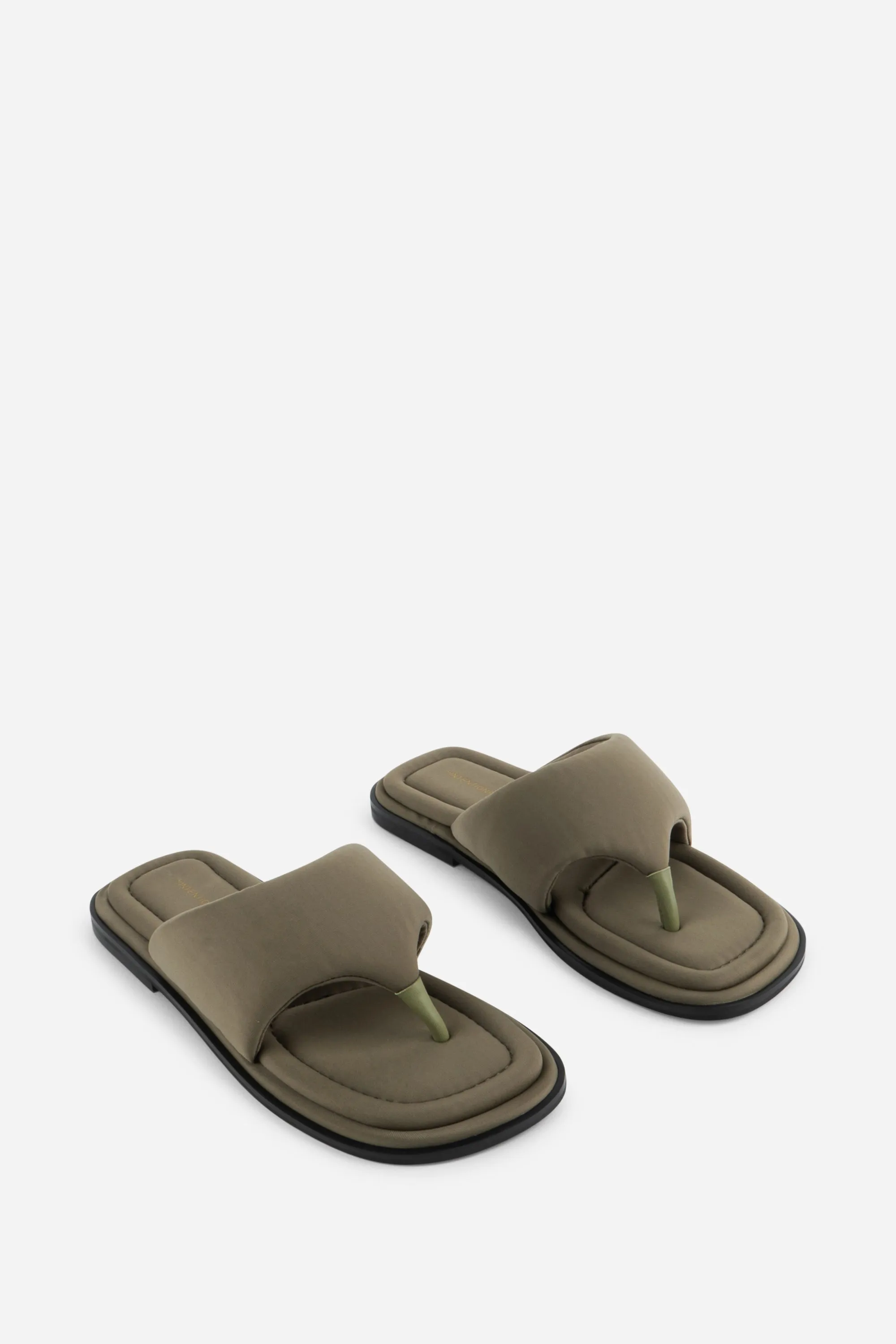 SEOUL VEGAN NEOPRENE THONG SANDAL