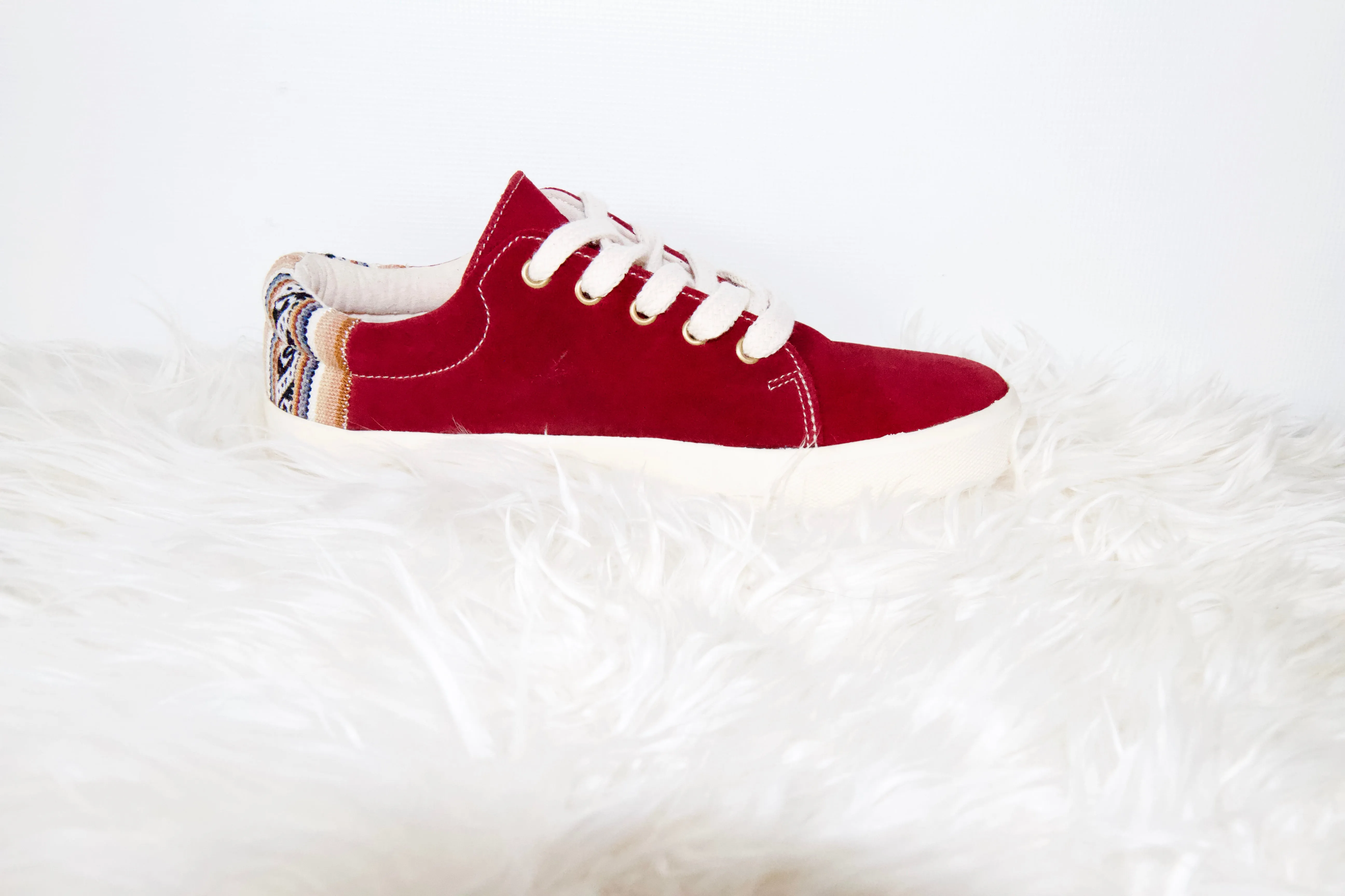Suede Low Top Shoe Maroon