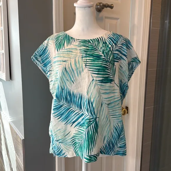 Tahari 100% Linen Tropical Short Set Size Large 2 piece set