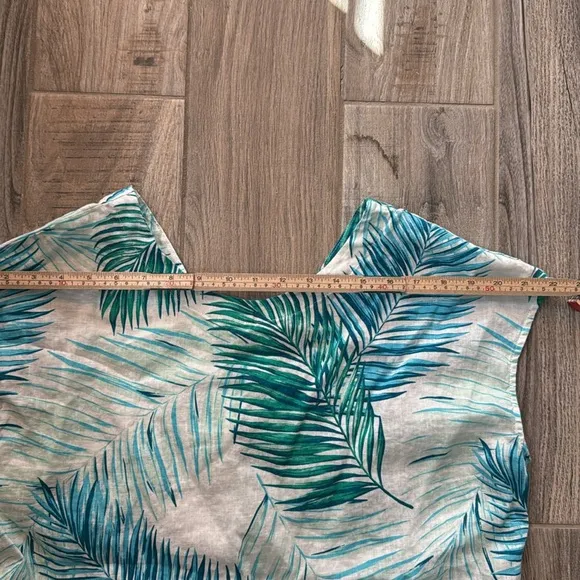 Tahari 100% Linen Tropical Short Set Size Large 2 piece set