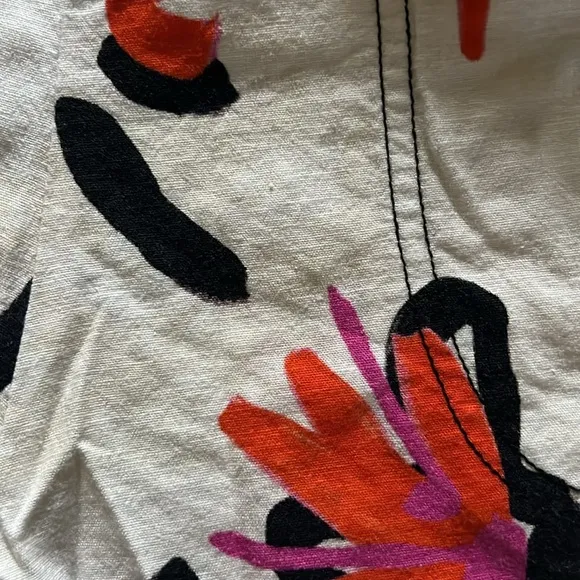 Tanya Taylor Quinn Shorts in Graphic Floral Print Size: 0