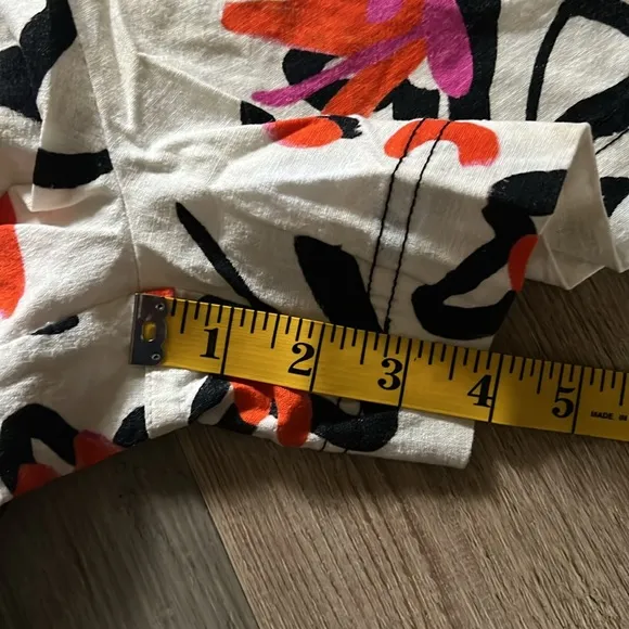 Tanya Taylor Quinn Shorts in Graphic Floral Print Size: 0