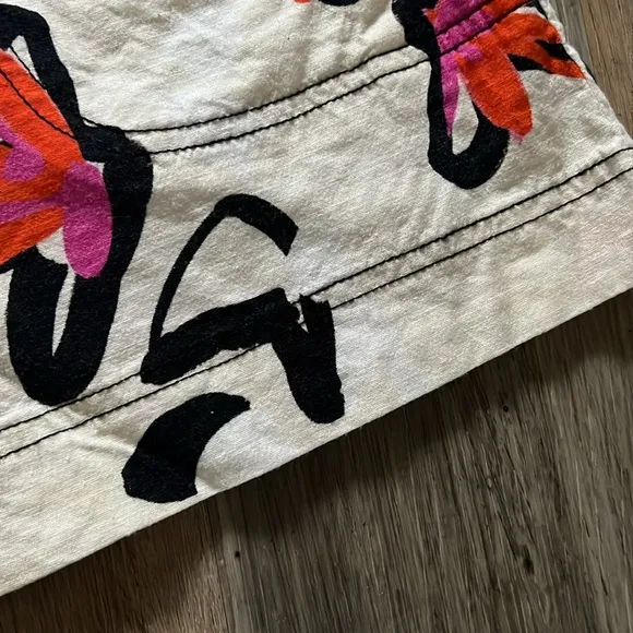 Tanya Taylor Quinn Shorts in Graphic Floral Print Size: 0