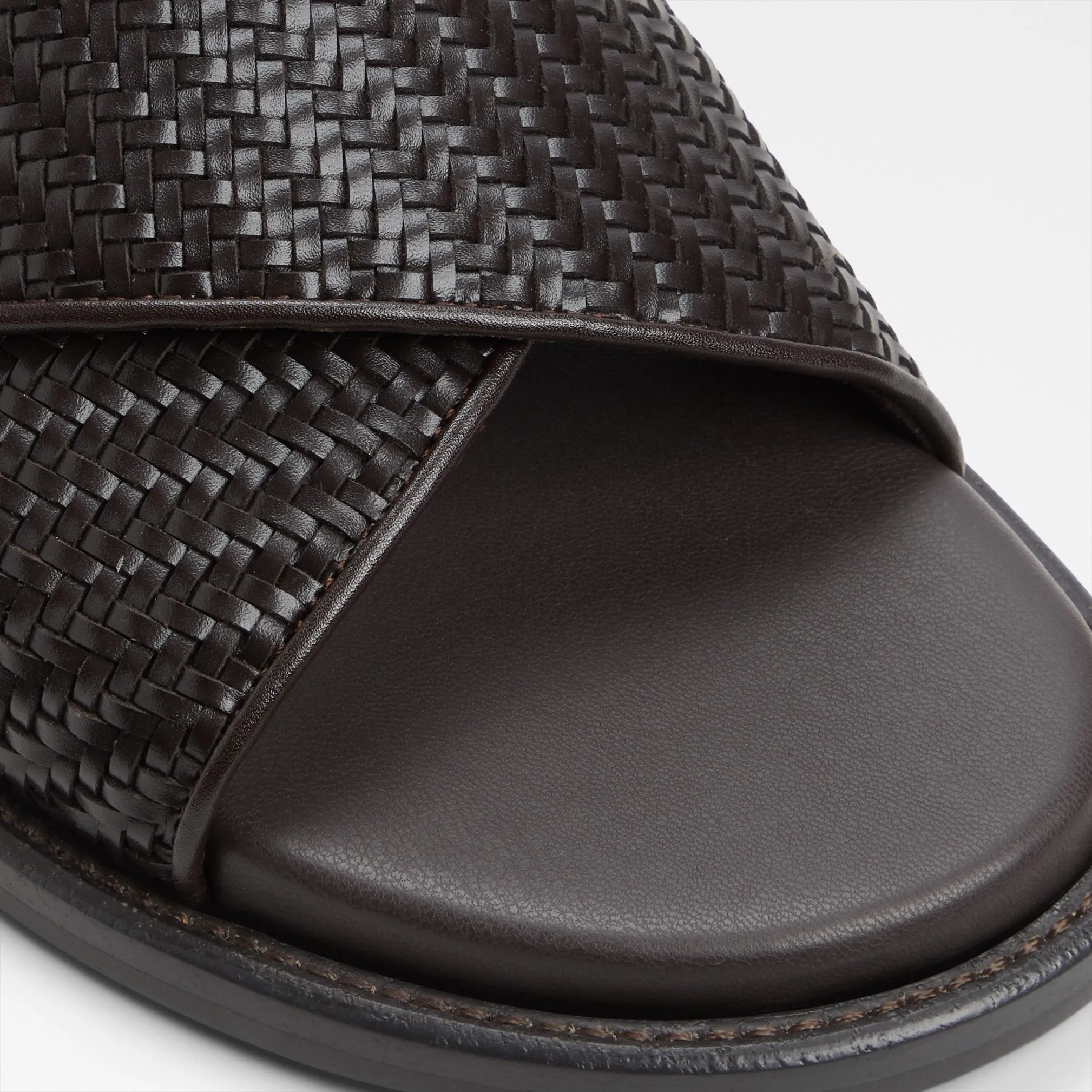 Tarik / Flat Sandals