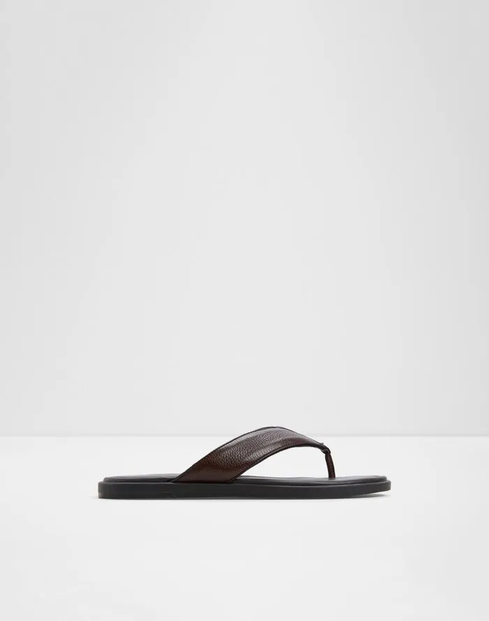 Tazzo / Flat Sandals