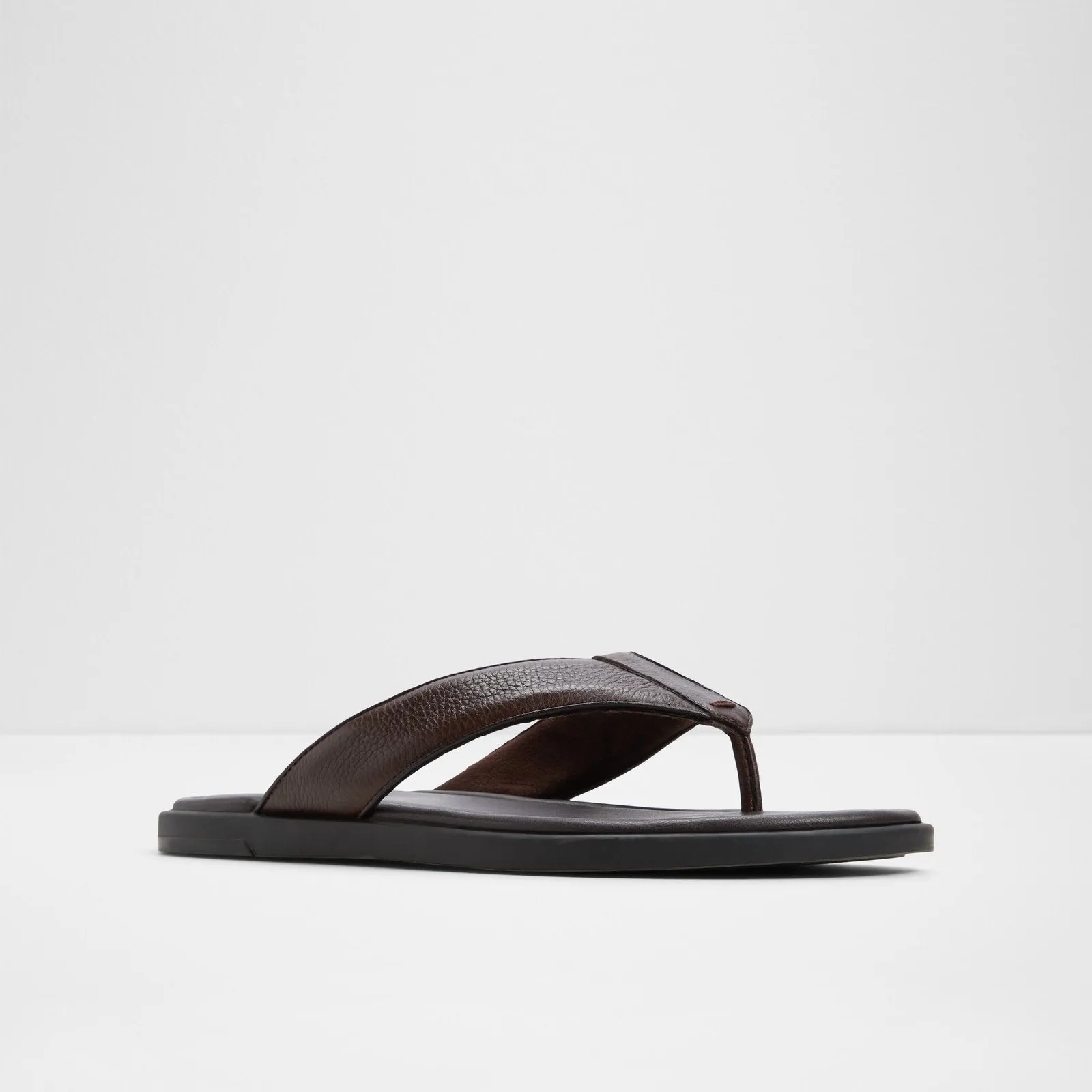 Tazzo / Flat Sandals