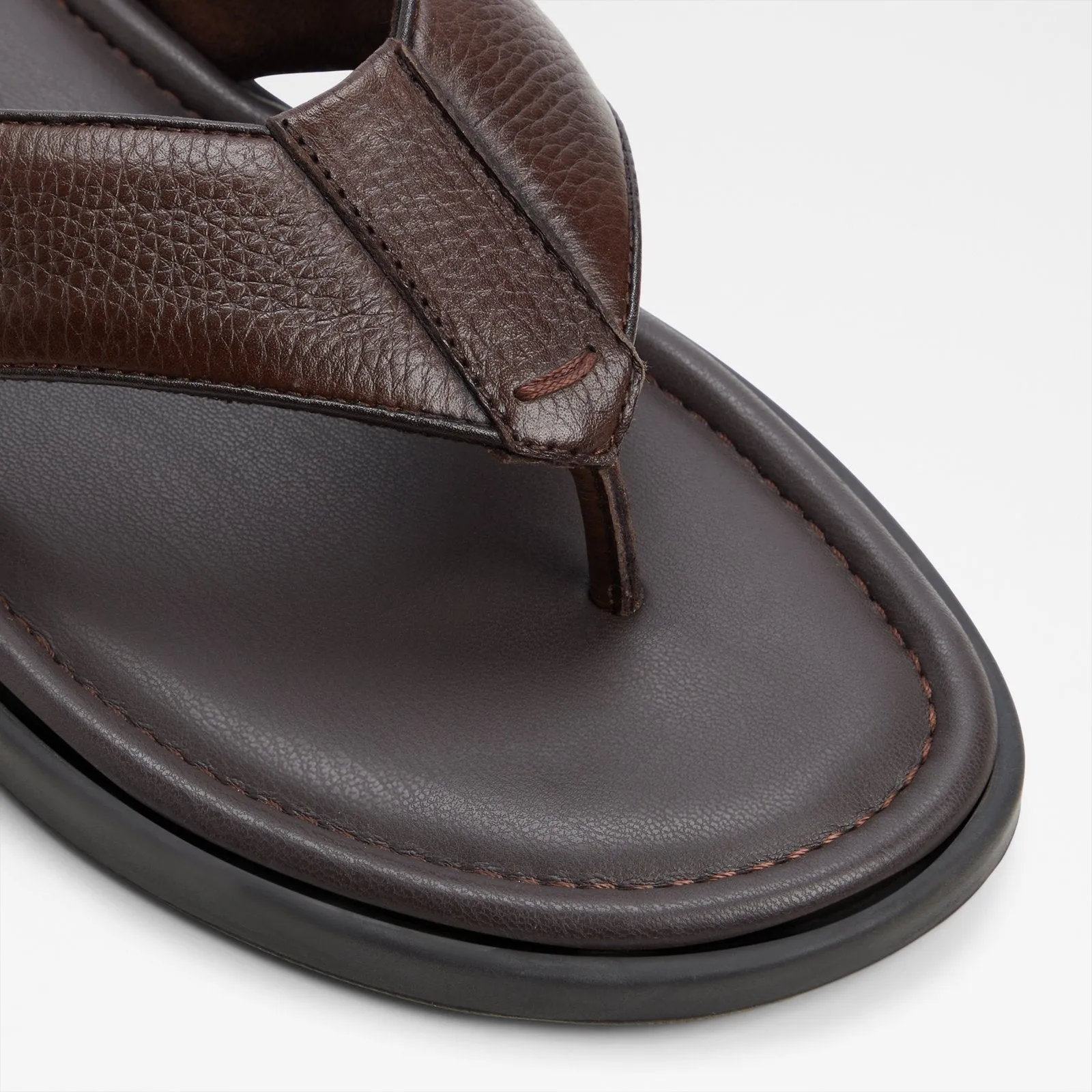 Tazzo / Flat Sandals