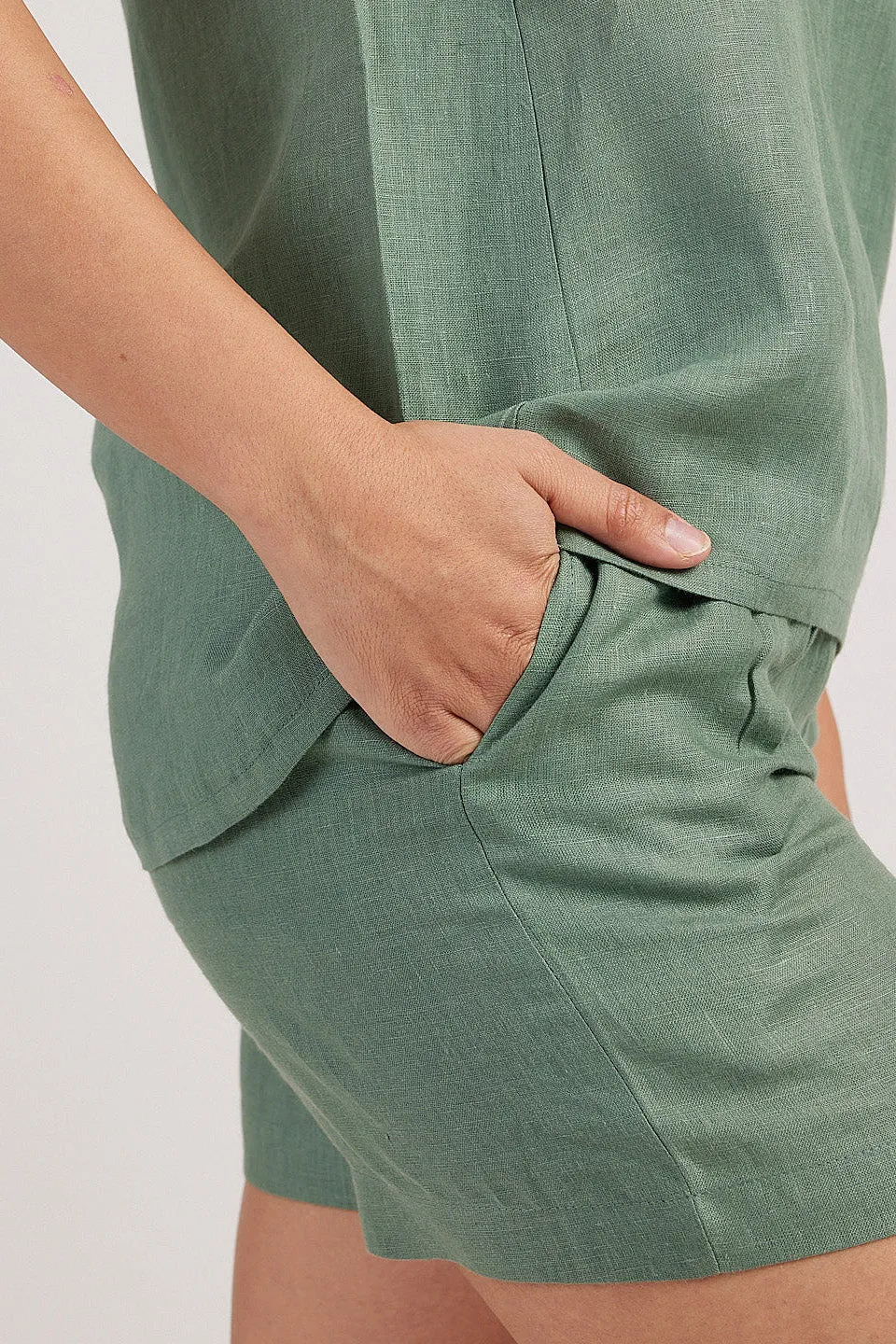 The Linen Tailored Shorts