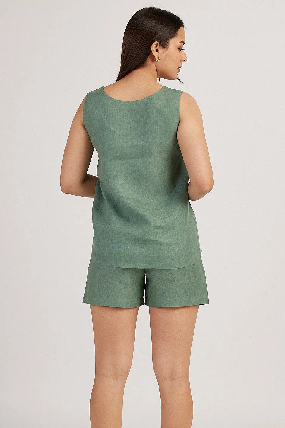 The Linen Tailored Shorts