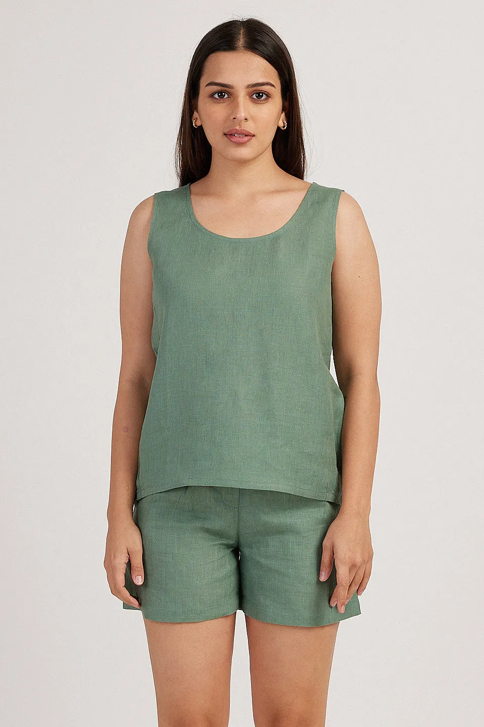 The Linen Tailored Shorts
