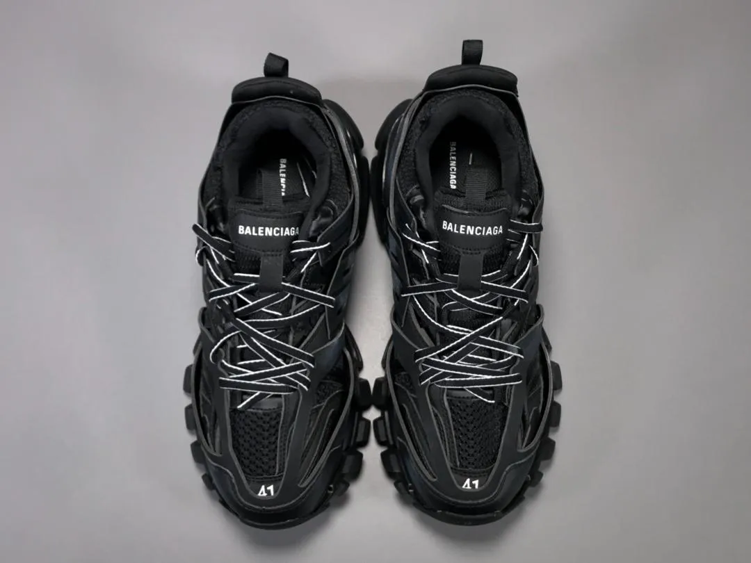 Track black