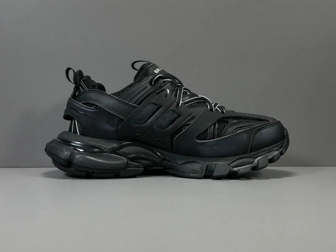 Track black
