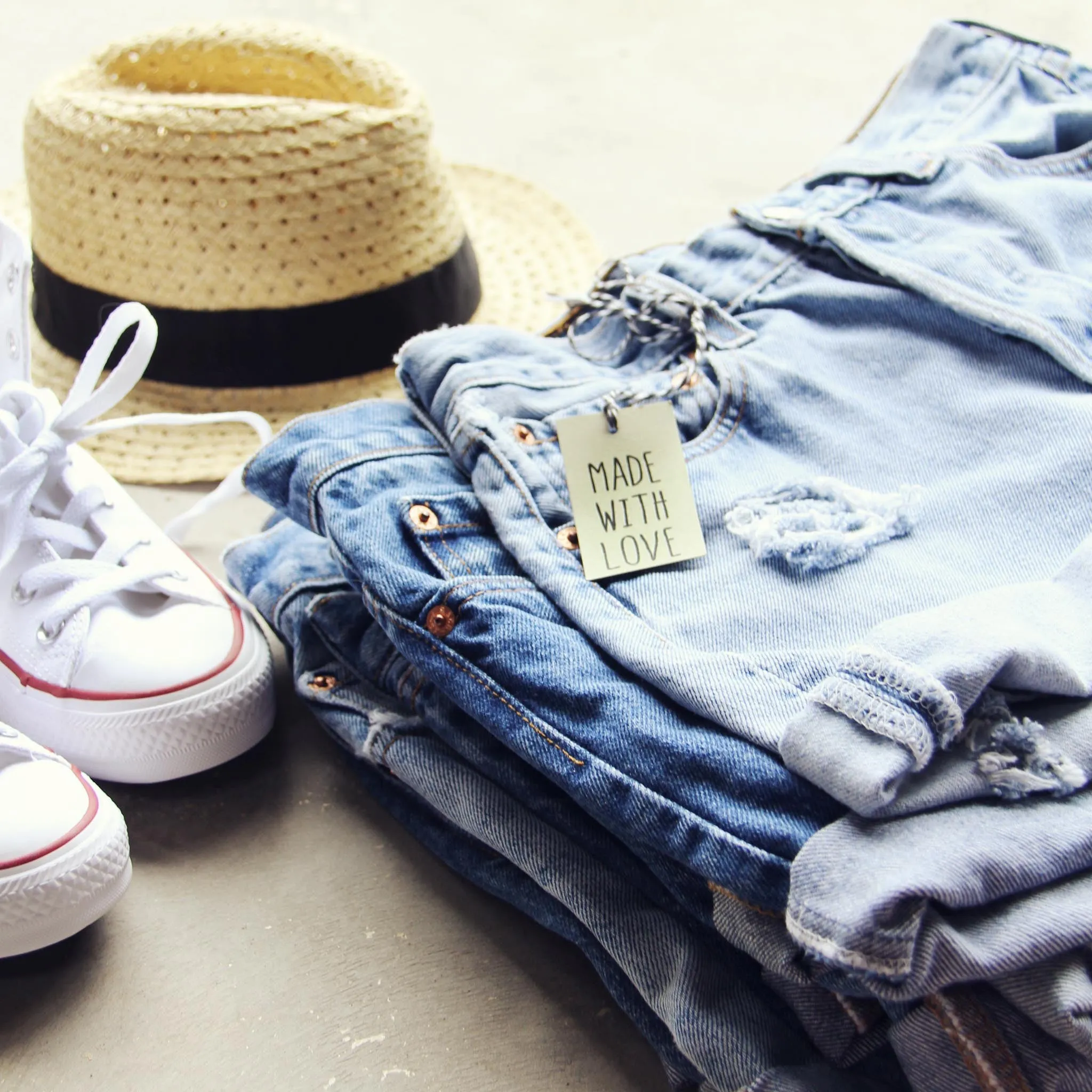 Vintage Cuffed Jean Shorts- White