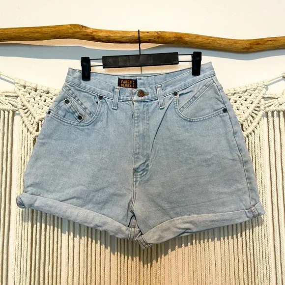 Vintage Denim High-Waisted Old Money Casual Cuffed Summer Jean Shorts Sz M (6/8)